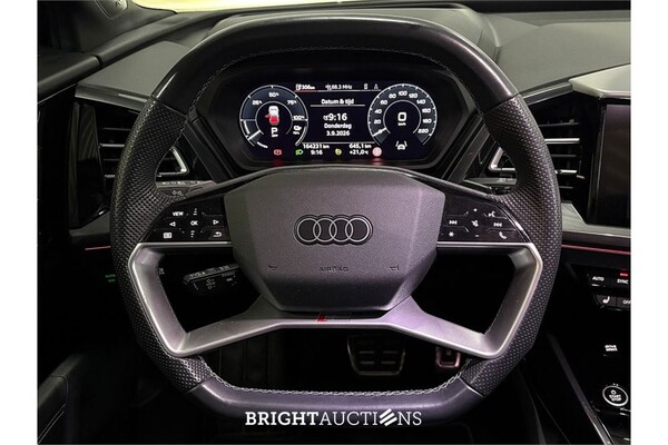 Audi Q4 40 Launch edition S Competition 77 kWh 2021, P-901-KJ
