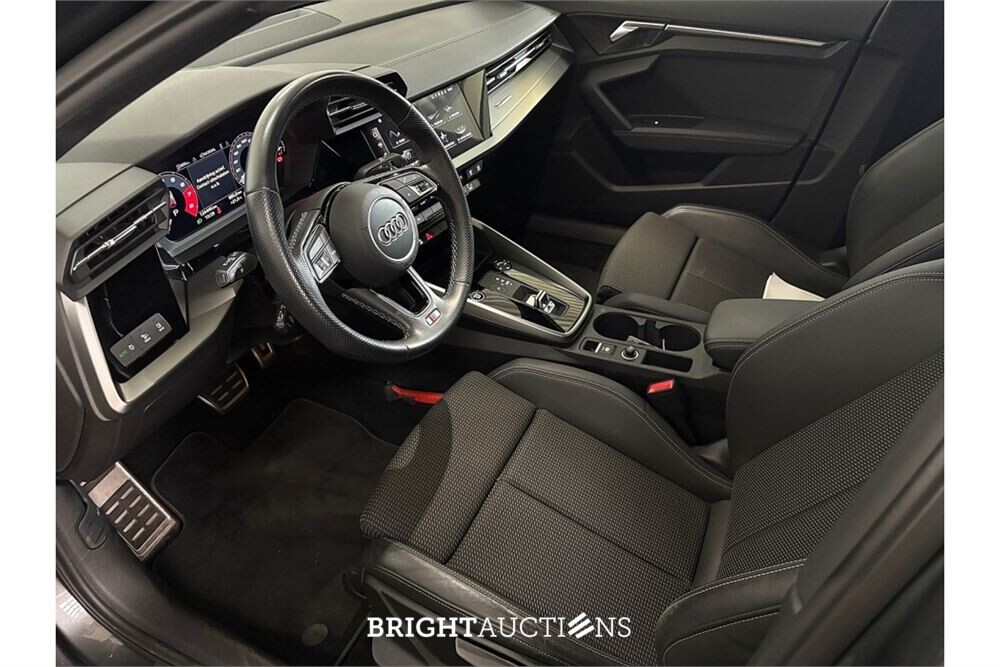 Audi A3 Limousine 35 S edition TFSI 149pk 2022 (Origineel-NL), P-148-HX