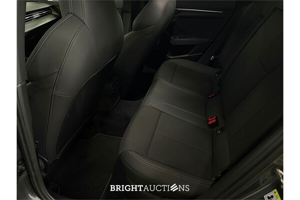 Audi A3 Limousine 35 S edition TFSI 149pk 2022 (Origineel-NL), P-148-HX