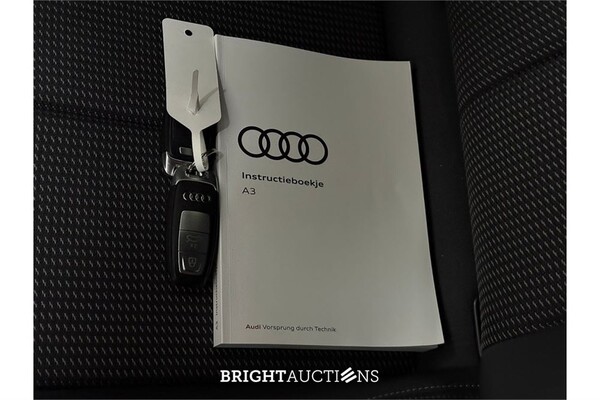 Audi A3 Limousine 35 S edition TFSI 149pk 2022 (Origineel-NL), P-148-HX