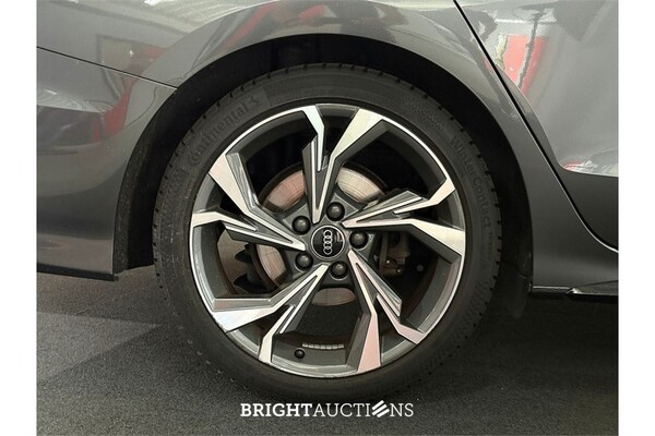 Audi A3 Limousine 35 S edition TFSI 149pk 2022 (Origineel-NL), P-148-HX