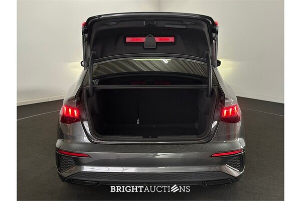 Audi A3 Limousine 35 S edition TFSI 149pk 2022 (Origineel-NL), P-148-HX