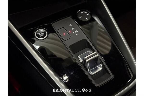 Audi A3 Limousine 35 S edition TFSI 149pk 2022 (Origineel-NL), P-148-HX