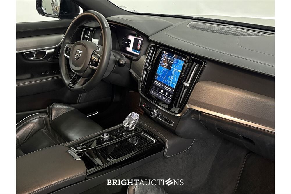 Volvo V90 T8 Plug-in Hybrid Ultimate Bright 2.0 AWD 455pk 2022 (Origineel-NL), R-890-BF
