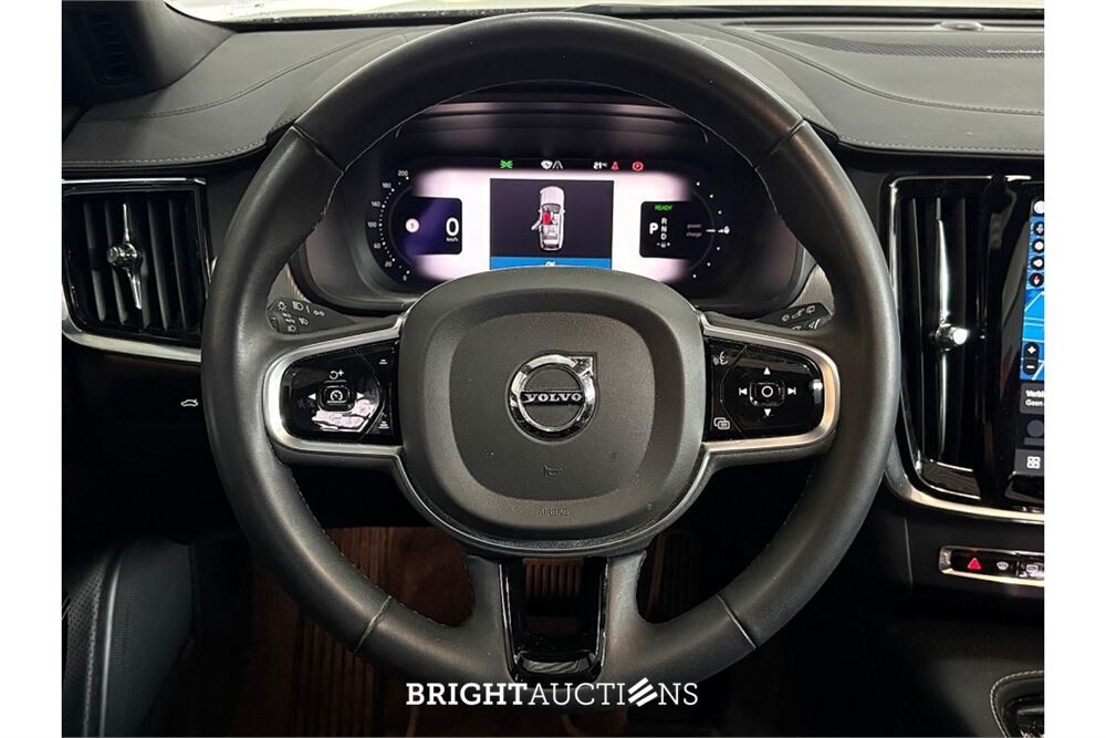 Volvo V90 T8 Plug-in Hybrid Ultimate Bright 2.0 AWD 455pk 2022 (Origineel-NL), R-890-BF