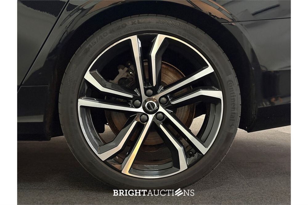 Volvo V90 T8 Plug-in Hybrid Ultimate Bright 2.0 AWD 455pk 2022 (Origineel-NL), R-890-BF