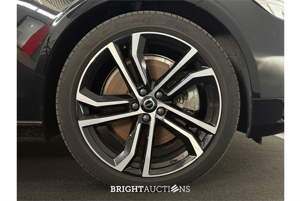 Volvo V90 T8 Plug-in Hybrid Ultimate Bright 2.0 AWD 455pk 2022 (Origineel-NL), R-890-BF