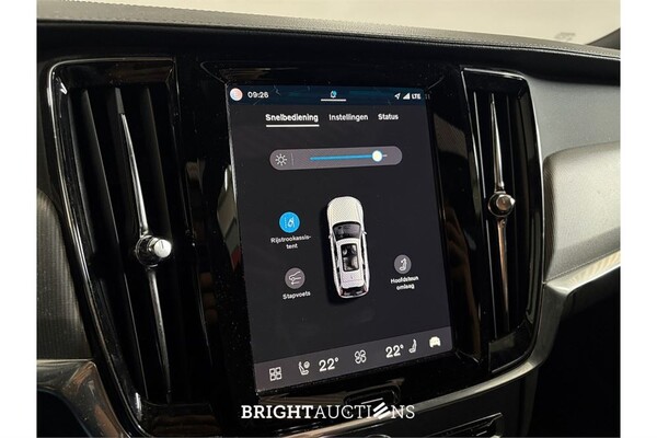 Volvo V90 T8 Plug-in Hybrid Ultimate Bright 2.0 AWD 455pk 2022 (Origineel-NL), R-890-BF