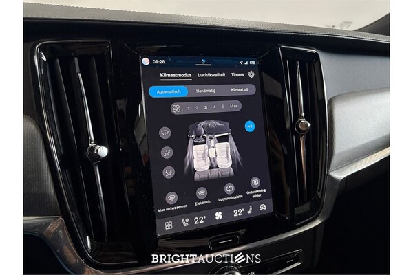 Volvo V90 T8 Plug-in Hybrid Ultimate Bright 2.0 AWD 455pk 2022 (Origineel-NL), R-890-BF