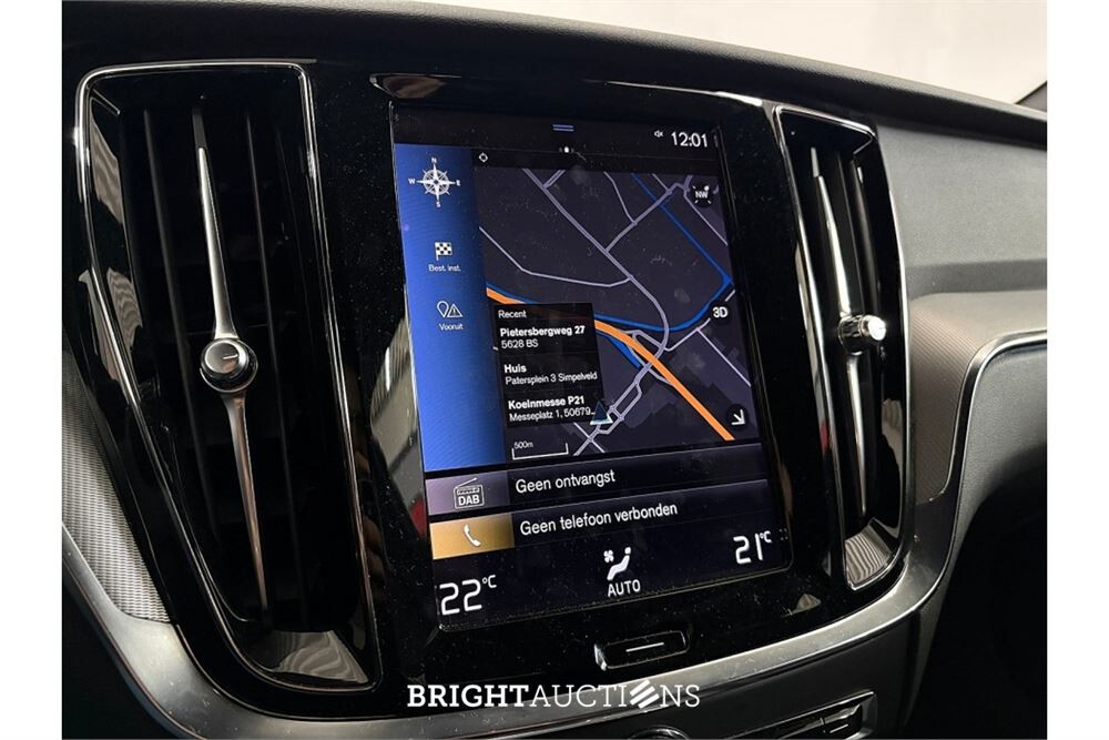 Volvo V60 B3 R-Design 2.0 163pk 2020 (Origineel-NL), J-797-TN