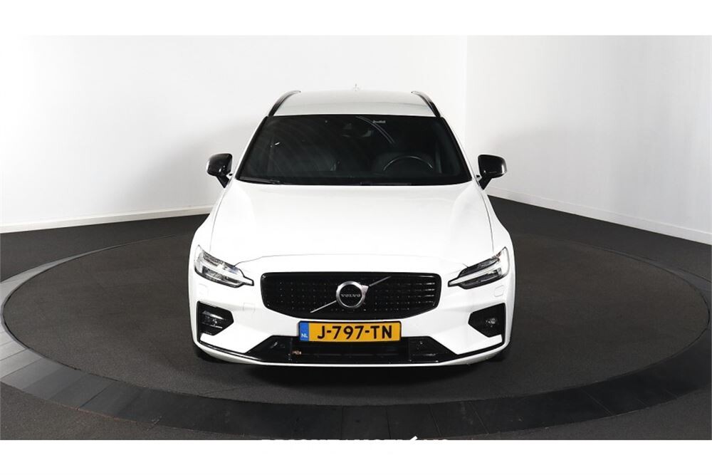 Volvo V60 B3 R-Design 2.0 163pk 2020 (Origineel-NL), J-797-TN