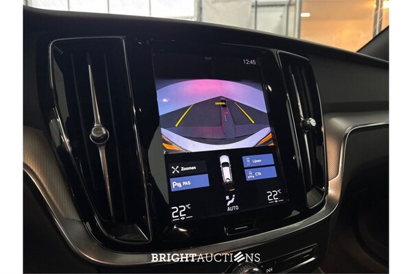 Volvo V60 B3 R-Design 2.0 163pk 2020 (Origineel-NL), J-797-TN