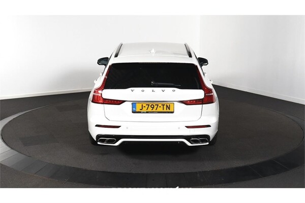 Volvo V60 B3 R-Design 2.0 163pk 2020 (Origineel-NL), J-797-TN