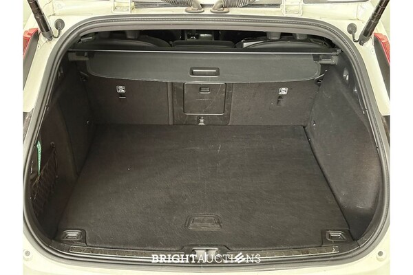Volvo V60 B3 R-Design 2.0 163pk 2020 (Origineel-NL), J-797-TN
