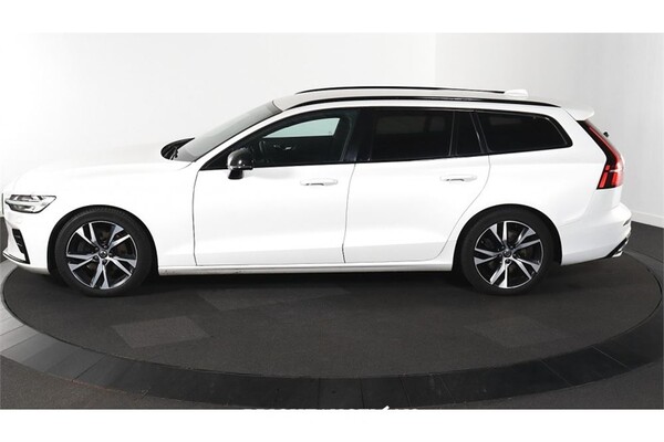 Volvo V60 B3 R-Design 2.0 163pk 2020 (Origineel-NL), J-797-TN