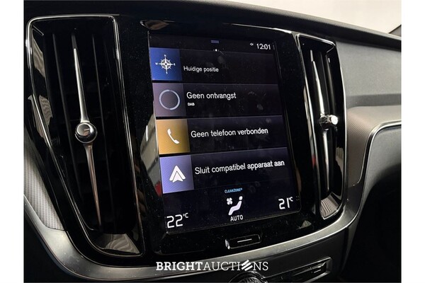 Volvo V60 B3 R-Design 2.0 163pk 2020 (Origineel-NL), J-797-TN