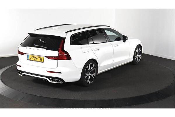 Volvo V60 B3 R-Design 2.0 163pk 2020 (Origineel-NL), J-797-TN