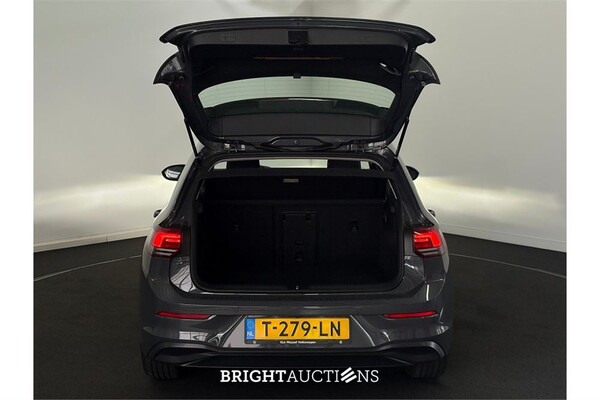Volkswagen Golf eTSI Life Business 1.0 110pk 2023 (Origineel-NL), T-279-LN
