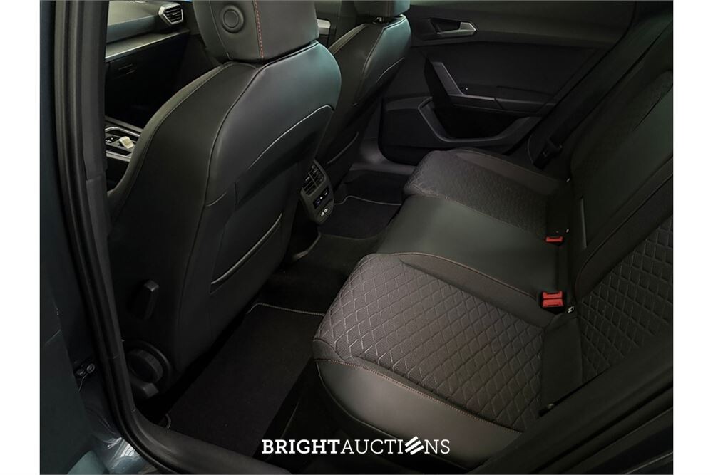 SEAT Leon FR eHybrid PHEV Business Intense 1.4 TSI 258pk 2021, P-582-BT