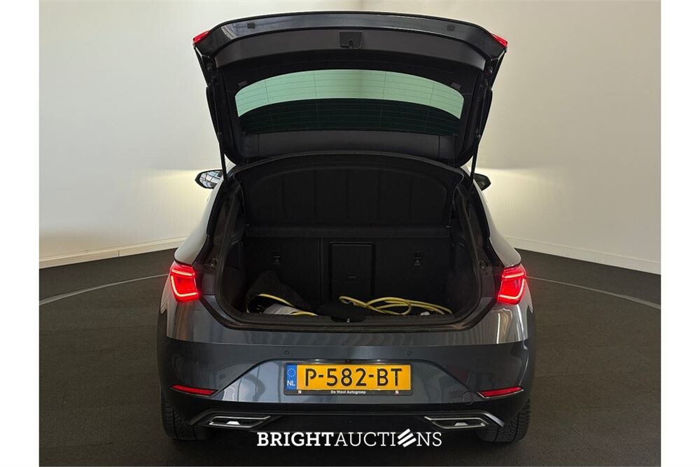 SEAT Leon FR eHybrid PHEV Business Intense 1.4 TSI 258pk 2021, P-582-BT