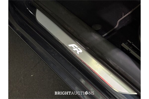 SEAT Leon FR eHybrid PHEV Business Intense 1.4 TSI 258pk 2021, P-582-BT