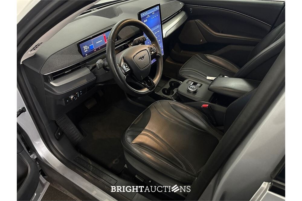 Ford Mustang RWD 75 kWh 2021 (Origineel-NL), L-042-ST