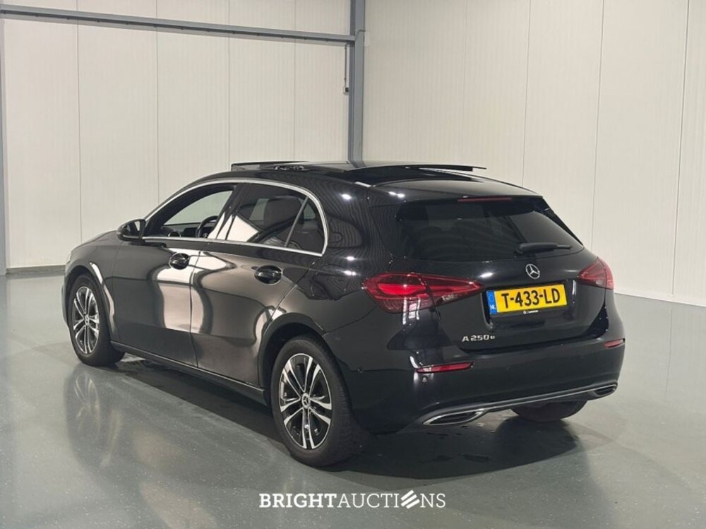Mercedes-Benz A250 e BusinesS-Line 272pk 2023 (Origineel-NL) A-klasse, T-433-LD