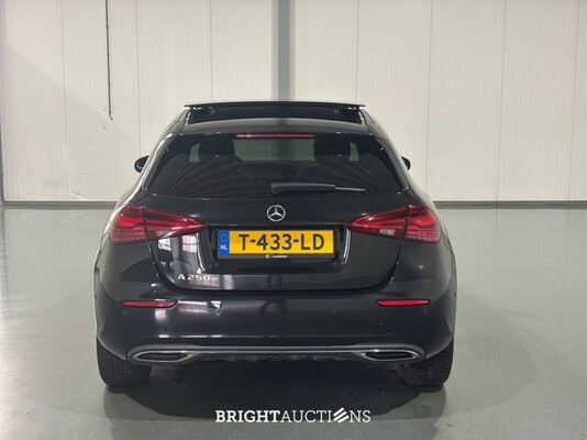 Mercedes-Benz A250 e BusinesS-Line 272pk 2023 (Origineel-NL) A-klasse, T-433-LD
