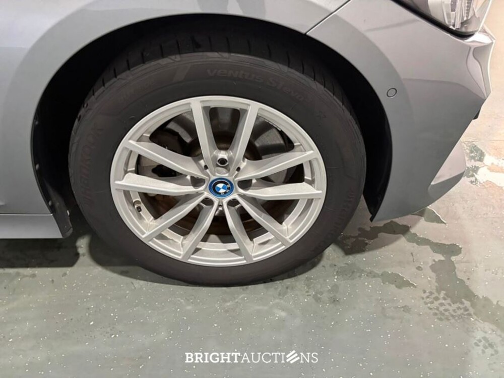 BMW 320e 3 Serie Touring 272pk 2023 (Origineel-NL) 3-Serie, T-950-KL
