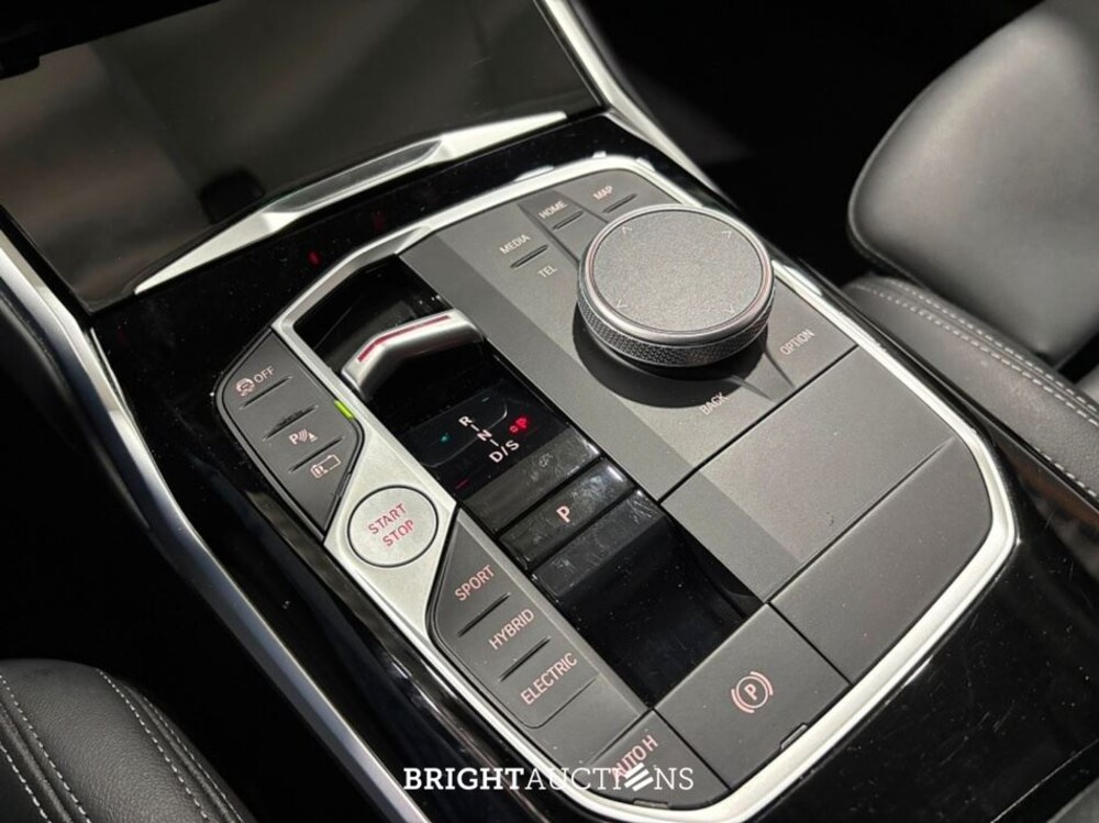 BMW 320e 3 Serie Touring 272pk 2023 (Origineel-NL) 3-Serie, T-950-KL