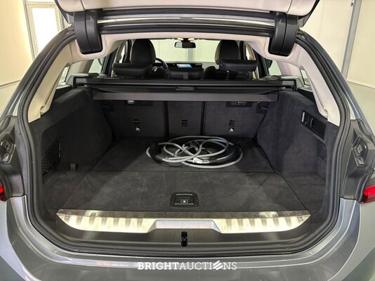 BMW 320e 3 Serie Touring 272pk 2023 (Origineel-NL) 3-Serie, T-950-KL