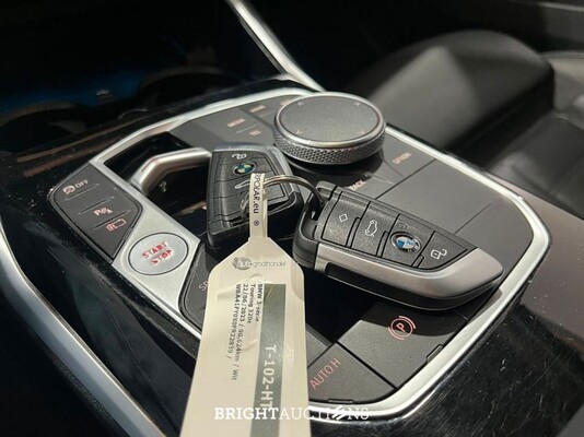 BMW 320e 3 Serie Touring 272pk 2023 (Origineel-NL) 3-Serie, T-102-HT