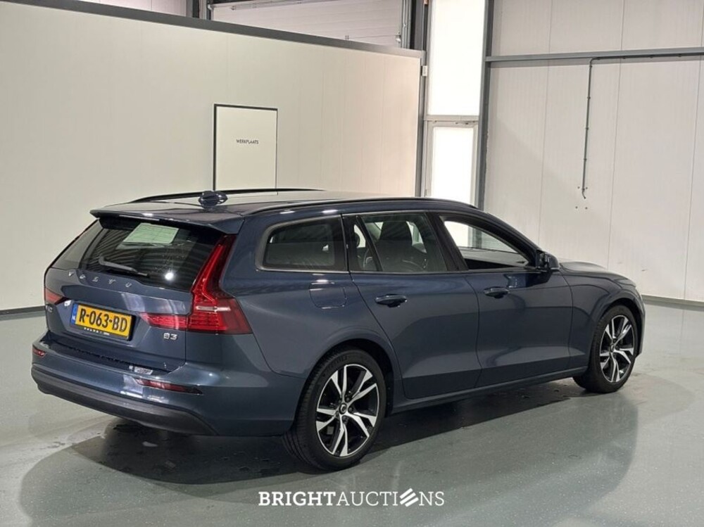 Volvo V60 B3 Essential 2.0 163pk 2022 (Origineel-NL), R-063-BD