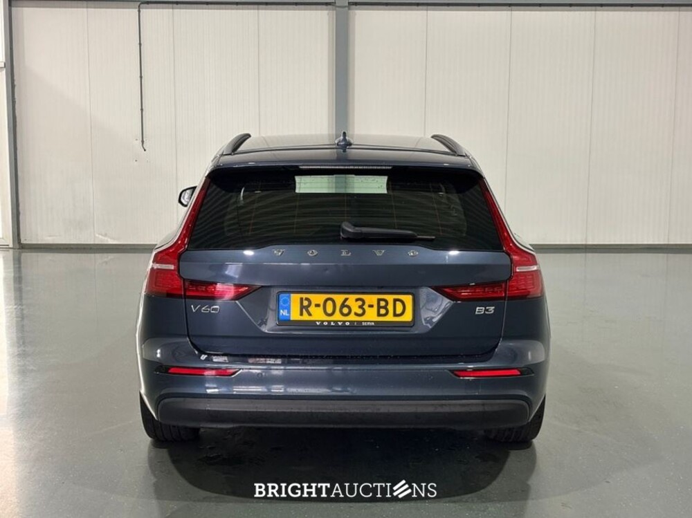 Volvo V60 B3 Essential 2.0 163pk 2022 (Origineel-NL), R-063-BD