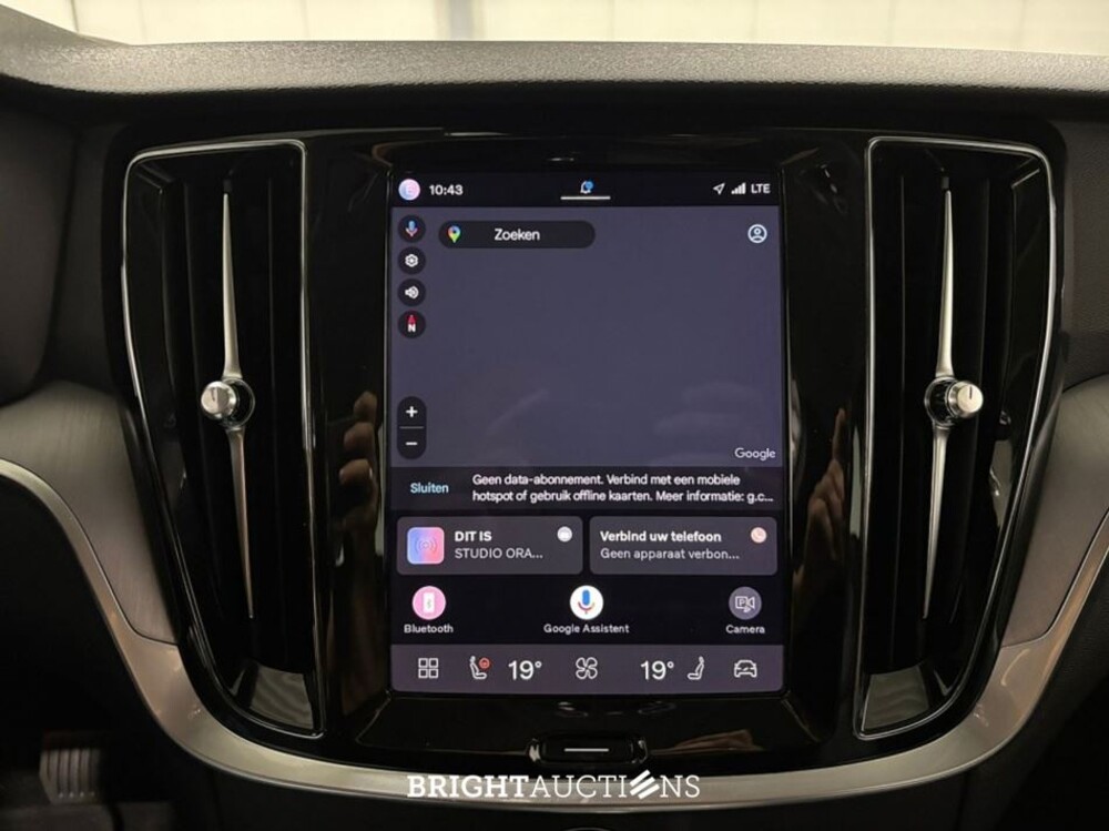 Volvo V60 B3 Essential 2.0 163pk 2022 (Origineel-NL), R-063-BD