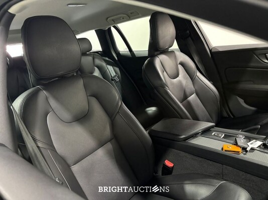 Volvo V60 B3 Essential 2.0 163pk 2022 (Origineel-NL), R-063-BD