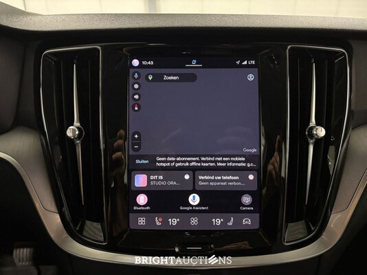 Volvo V60 B3 Essential 2.0 163pk 2022 (Origineel-NL), R-063-BD