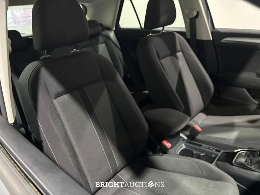 Volkswagen T-Roc Life Business 1.5 TSI 150pk 2022 (Origineel-NL), P-830-ZL