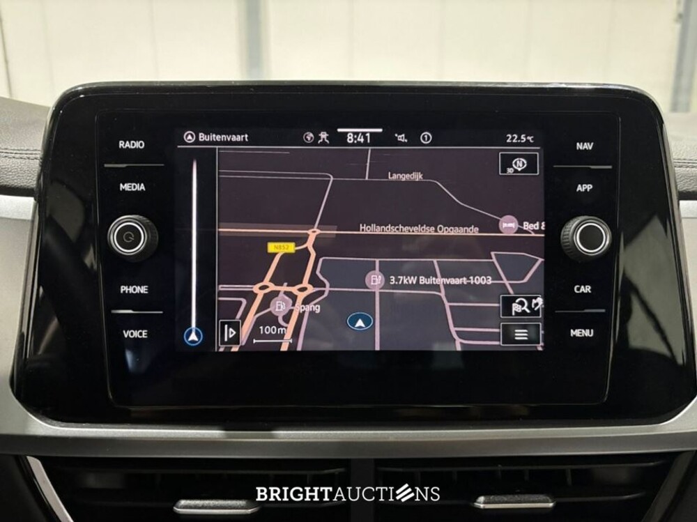 Volkswagen T-Roc Life Business 1.5 TSI 150pk 2022 (Origineel-NL), P-830-ZL