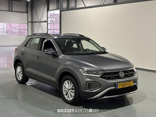 Volkswagen T-Roc Life Business 1.5 TSI 150pk 2022 (Origineel-NL), P-830-ZL