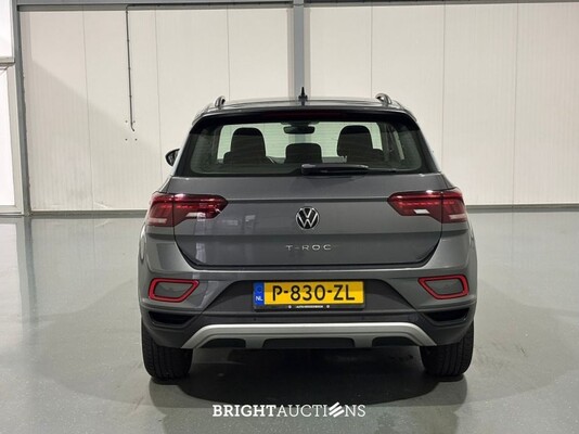 Volkswagen T-Roc Life Business 1.5 TSI 150pk 2022 (Origineel-NL), P-830-ZL