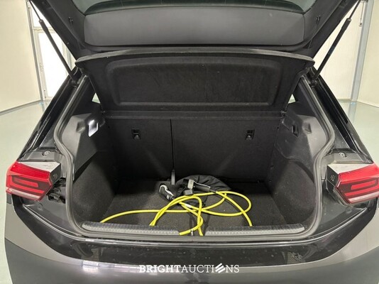Volkswagen ID.3 Life 58 kWh 204pk 2021 (Origineel-NL), L-014-PJ