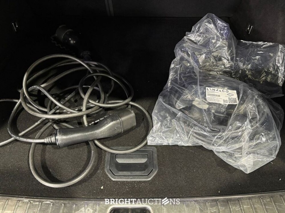 Lynk & Co 01 PHEV 1.5 261pk 2022 (Origineel-NL), P-496-ZR