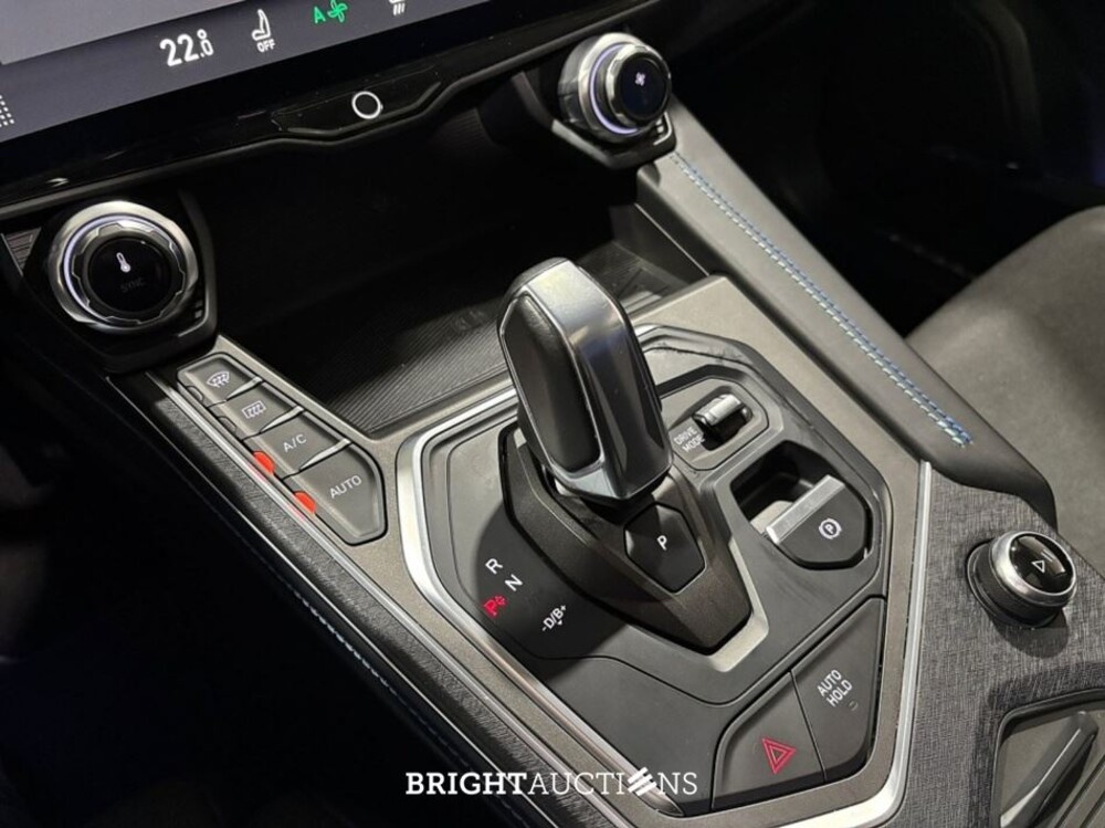 Lynk & Co 01 PHEV 1.5 261pk 2022 (Origineel-NL), P-496-ZR