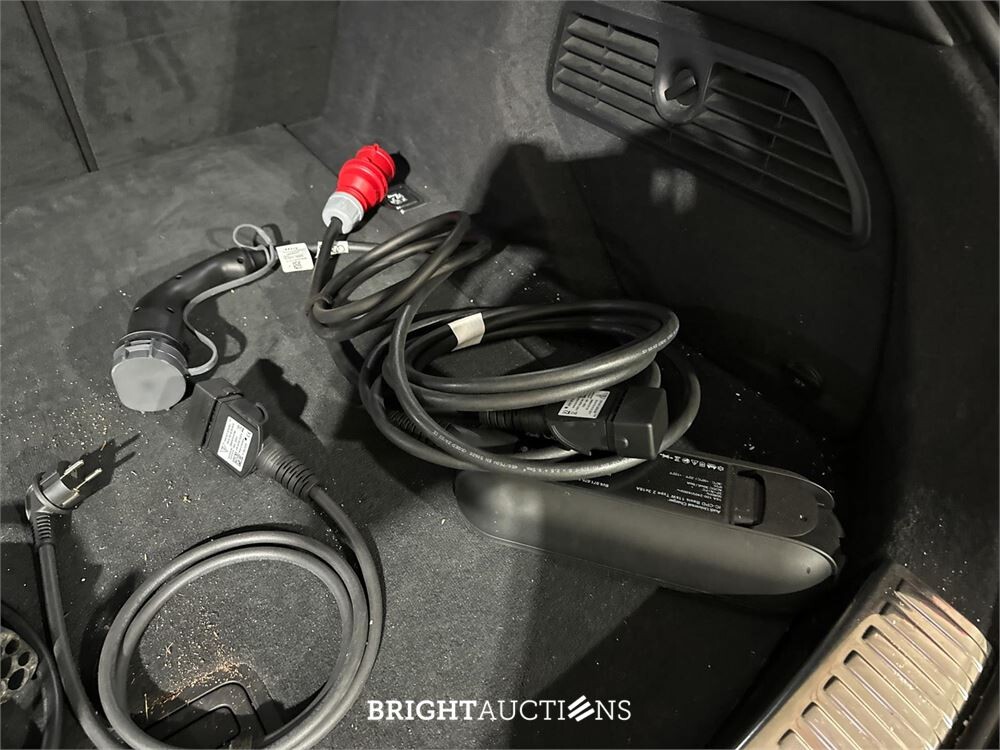Audi e-tron 50 quattro edition 71 kWh 313pk 2020 (Origineel-NL + 1e eigenaar), J-948-HF