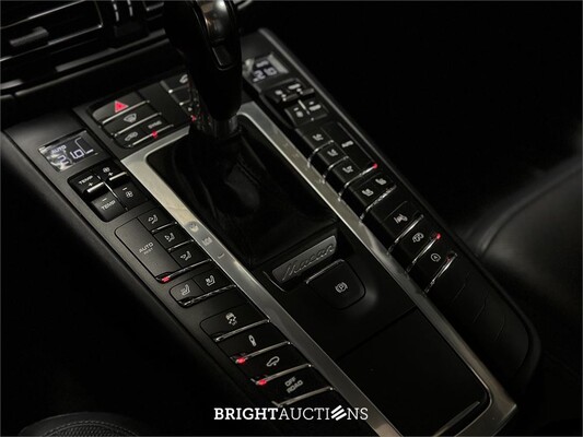 Porsche Macan Turbo 2.9 V6 441pk 2020, J-177-TT