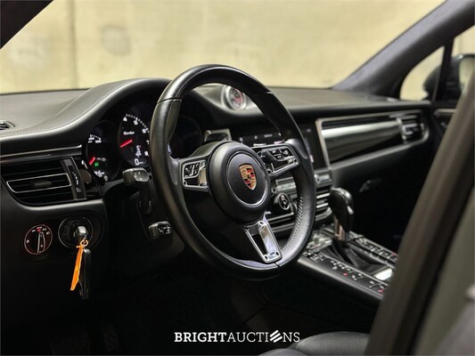 Porsche Macan Turbo 2.9 V6 441pk 2020, J-177-TT