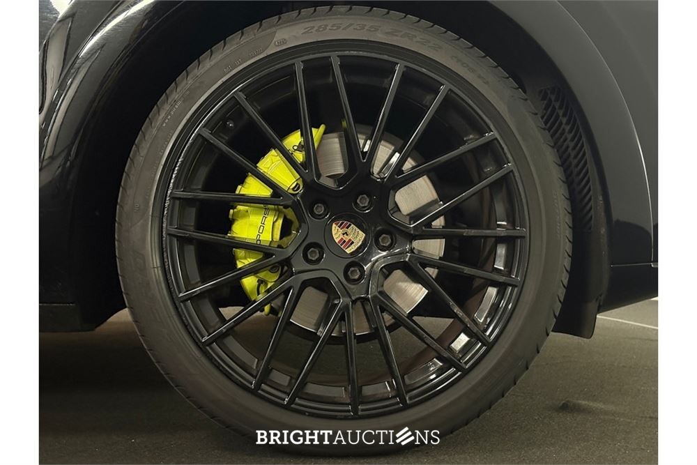 Porsche Cayenne E-Hybrid 3.0 476pk 2021 (Origineel-NL), L-677-RB