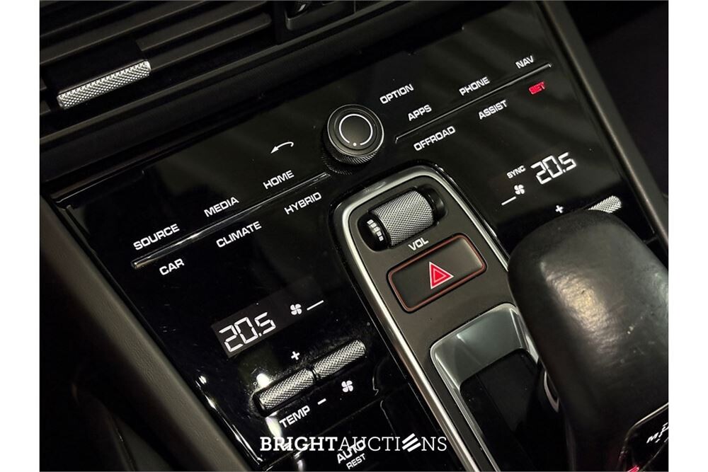 Porsche Cayenne E-Hybrid 3.0 476pk 2021 (Origineel-NL), L-677-RB