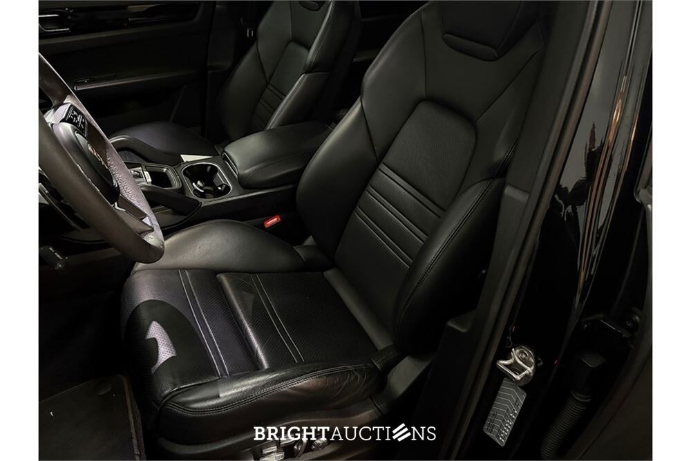 Porsche Cayenne E-Hybrid 3.0 476pk 2021 (Origineel-NL), L-677-RB